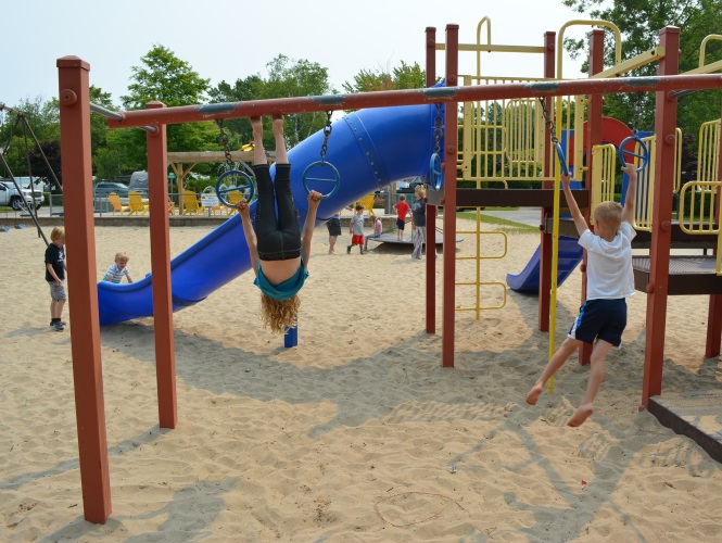 west-side-playground-at-carsons-camp