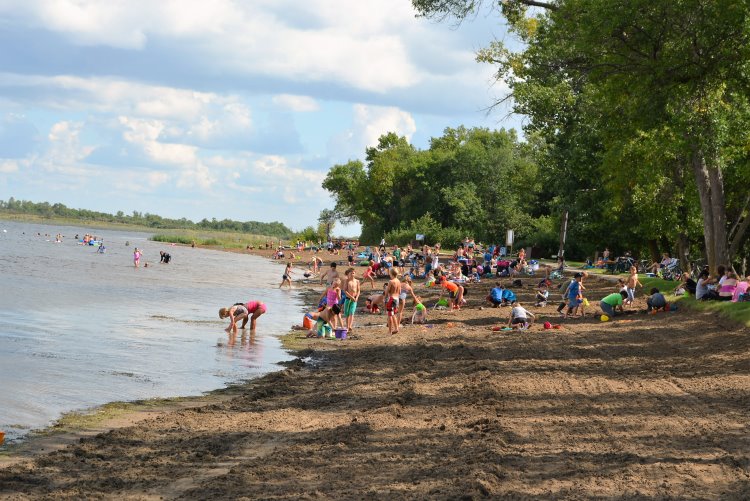 beach-at-pike-lake-pp