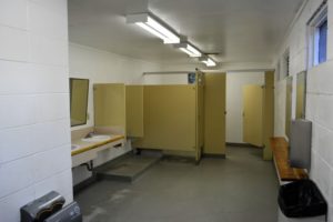 inside-washrooms-at-pike-lake-pp